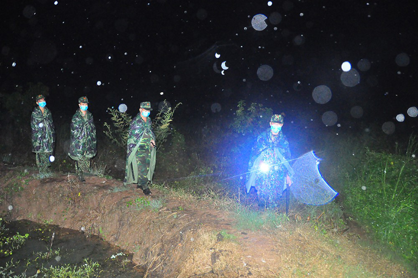 Quân dân An Giang đồng lòng chống dịch 